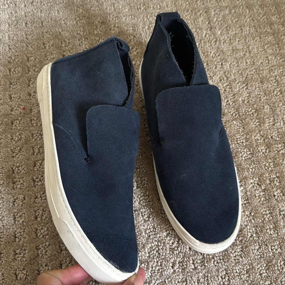 Dolce Vita Navy Sneaker Ankle bootie Sz. 7